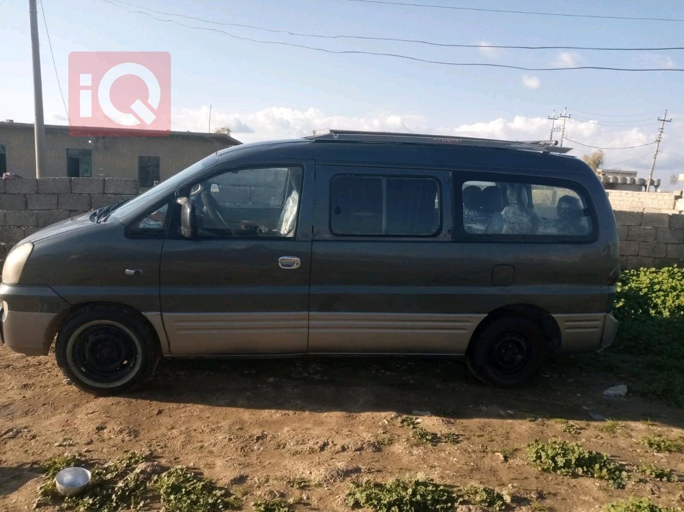 Hyundai Starex